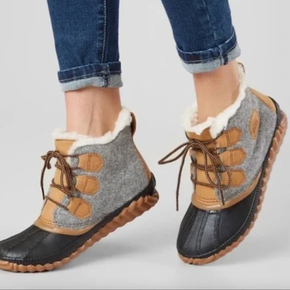 Sorel Out n About Plus Waterproof Gray Wool Booties - [Size 10]